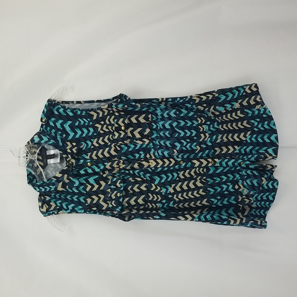 MCMGMAXAZRIA Green Black White Sleeveless Shirt with front pockets